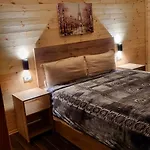 B&B Bujtina Pllumi 세스