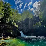 Bujtina Pllumi B&B