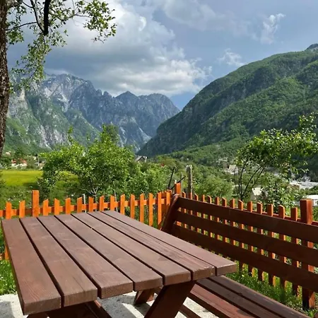 Bed & Breakfast Bujtina Pllumi *