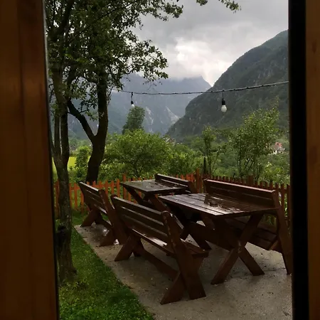 Bed & Breakfast Bujtina Pllumi *