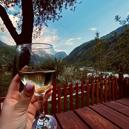 Bed & Breakfast Bujtina Pllumi Theth