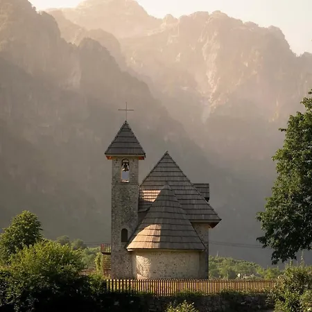 Bed & Breakfast Bujtina Pllumi