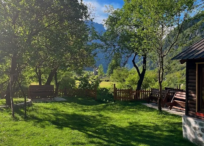 Bed & Breakfast Bujtina Pllumi Theth