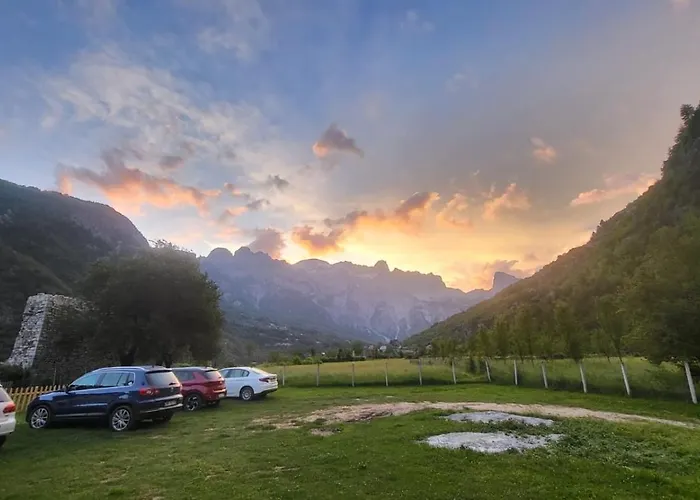 Bujtina Pllumi Bed & Breakfast